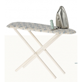Bügeleisen & Bügelbrett/Iron & ironing board, Maileg