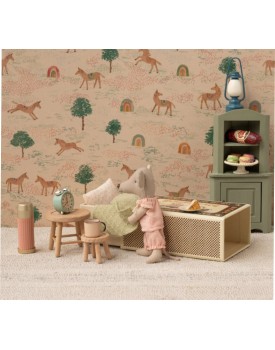 Kleine Schwester Maus in Streichholzschachtel