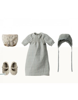 Kleid mit Accessoires, Größe 3.