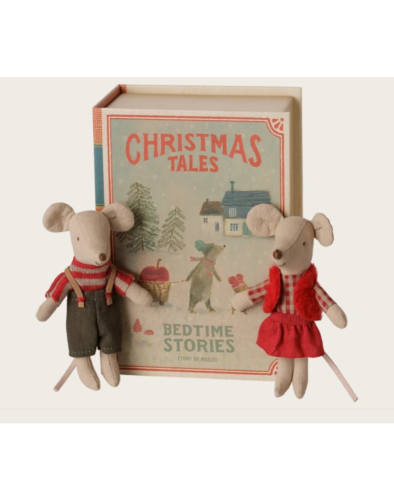 Weihnachts-Zwillingsmäuse, kleine Schwester und Bruder im Buch